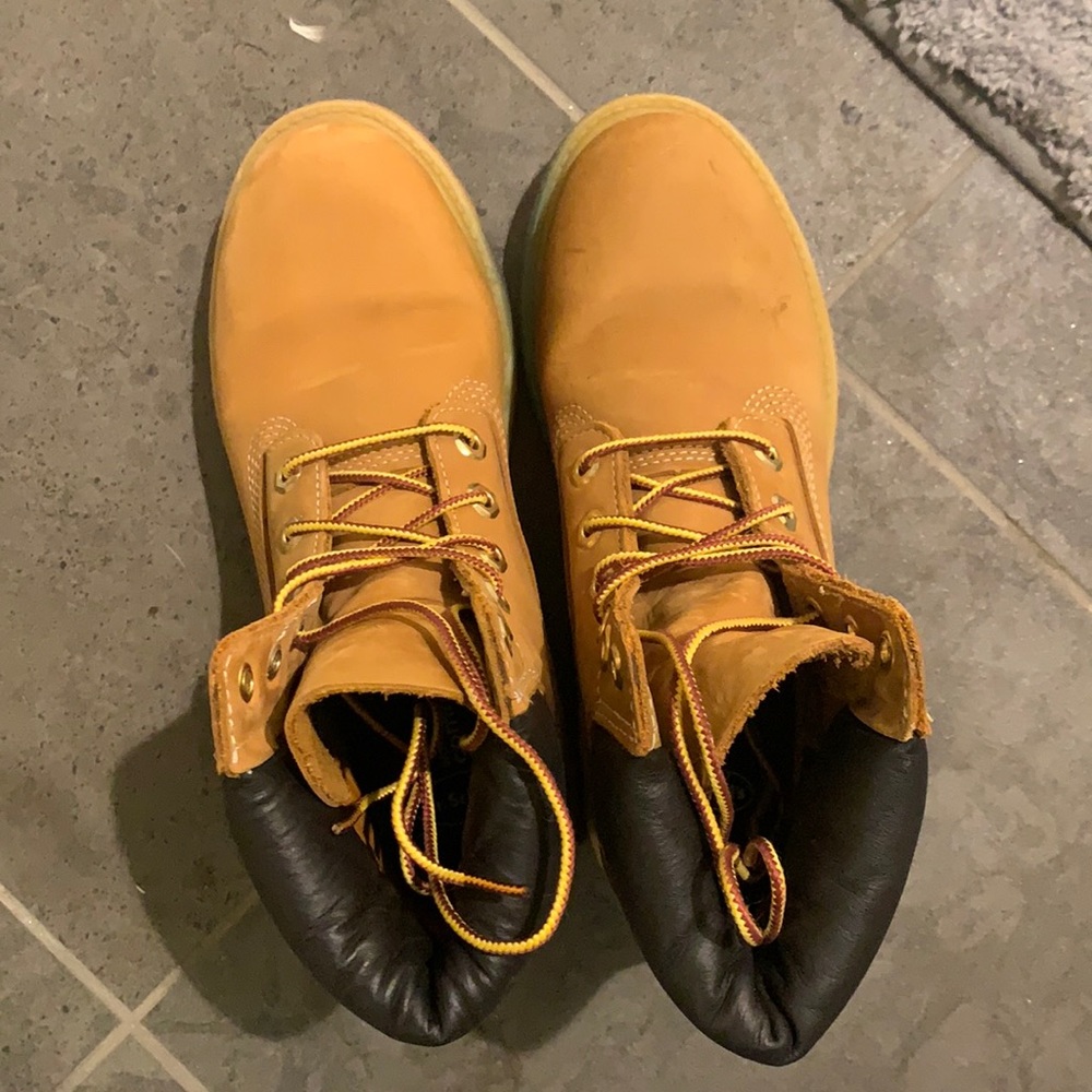 Timberland boots women in size 7.5M